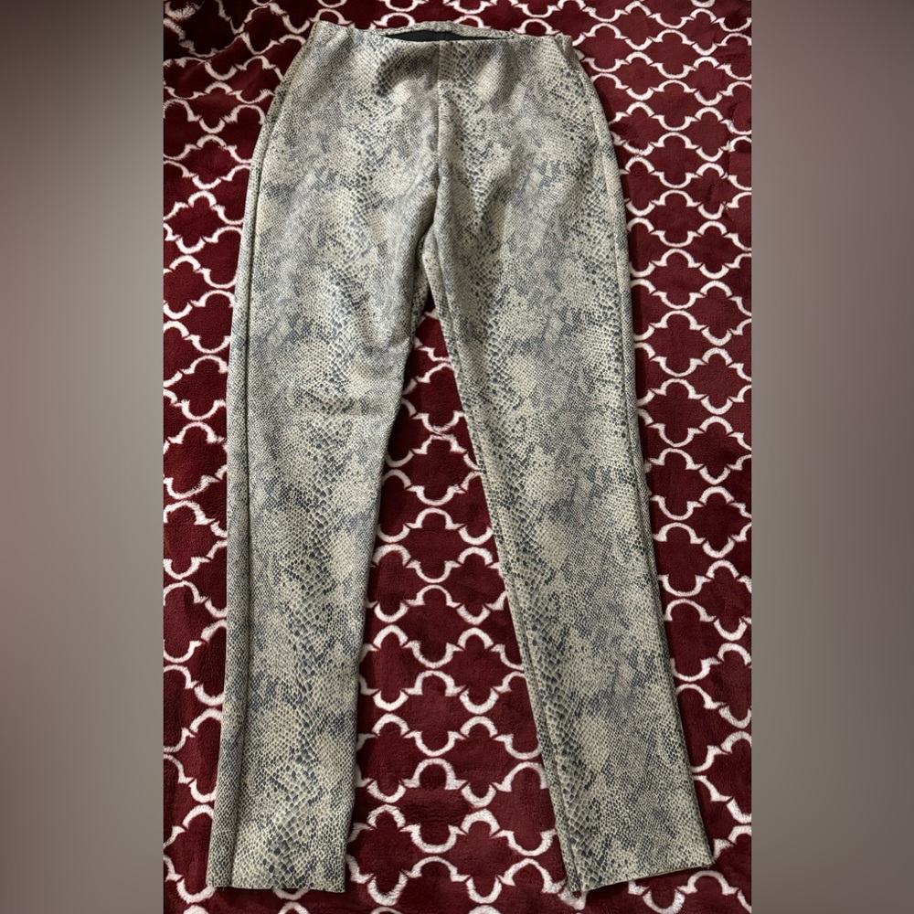 Philosophy women’s faux leather snake leggings. XS